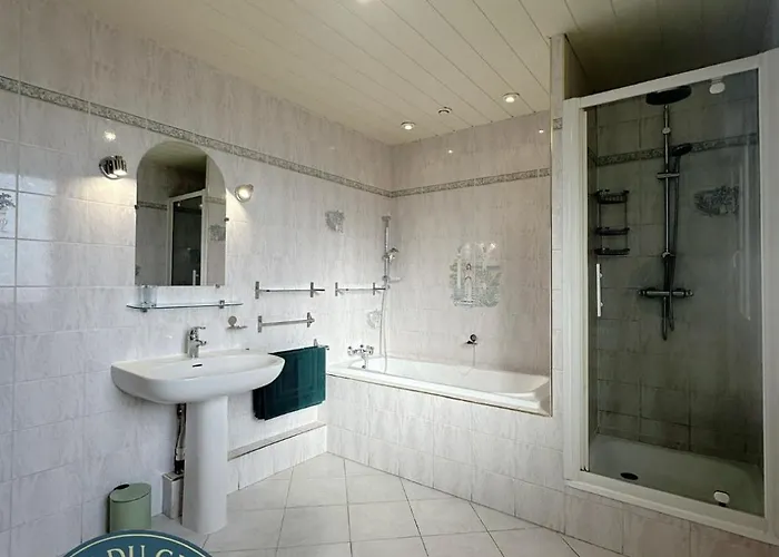 Le Zoe Apartment *